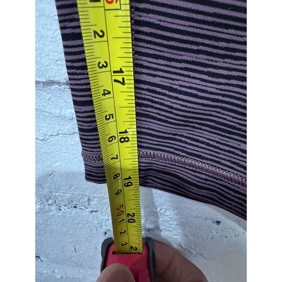 Athleta ULTIMATE LINEAR LINES CAPRI - Size S - Picture 5 of 8